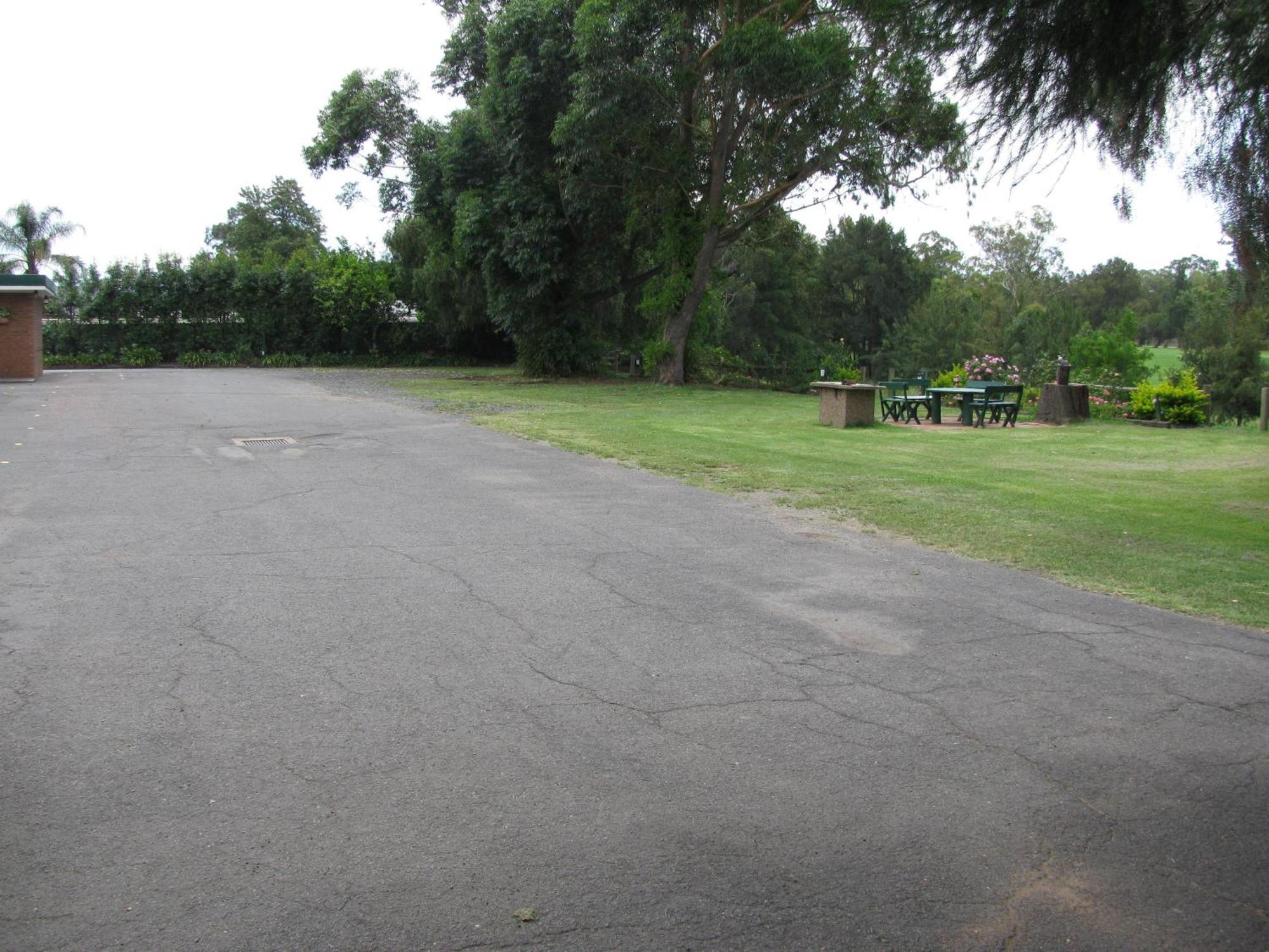 The Wayfarer Motel Muswellbrook Exterior photo